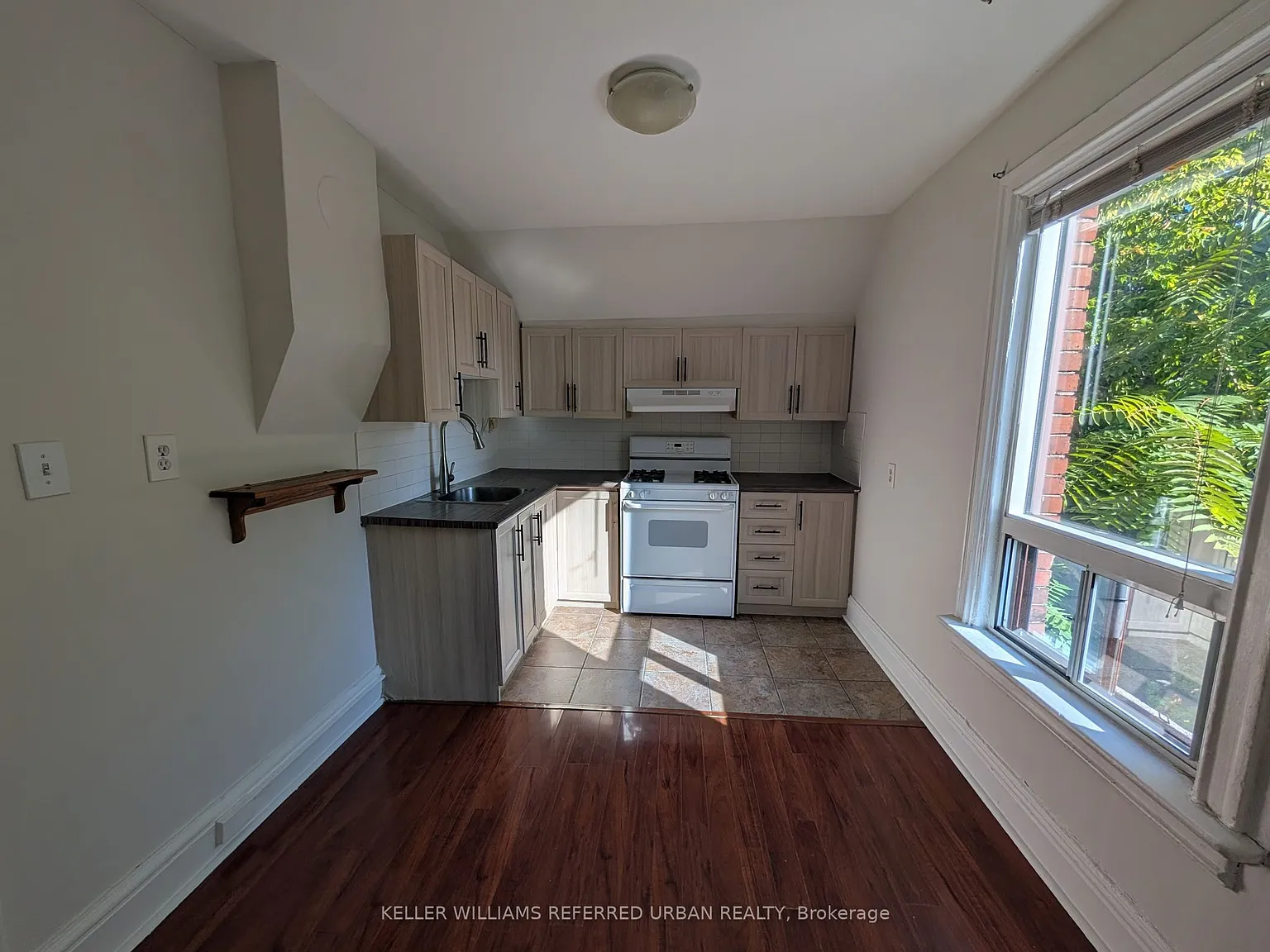 2 bed, $2,200 — Photo 2