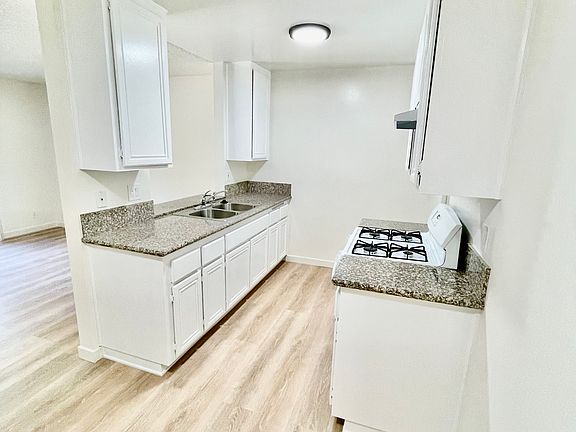 3rd image of 2022 Eleanore Dr #202