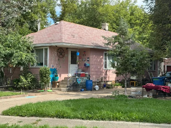 2208 Branch Rd, Flint, MI 48506
