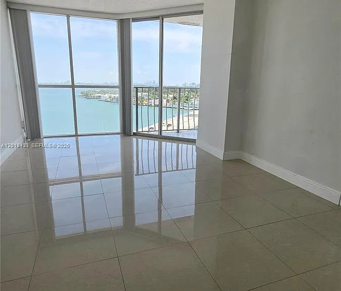 7601 E Treasure Dr #1516 — Photo 12