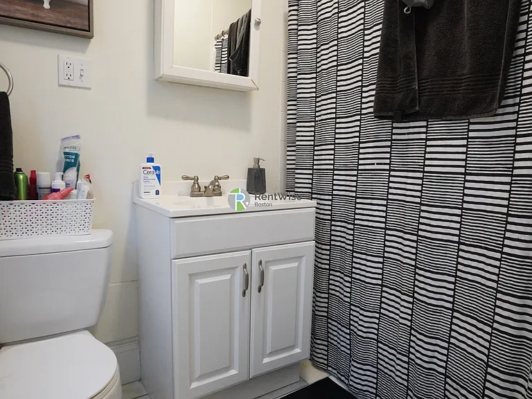 76 Brainerd Rd #17 — Photo 4