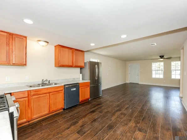 811 Avenue D, Port Allen, LA 70767