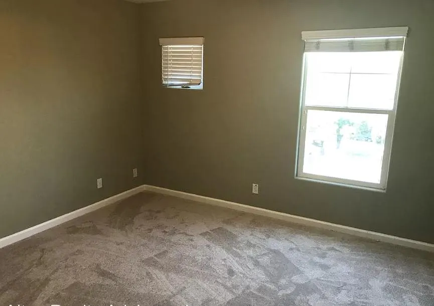 808 Lenzen Ave — Photo 4