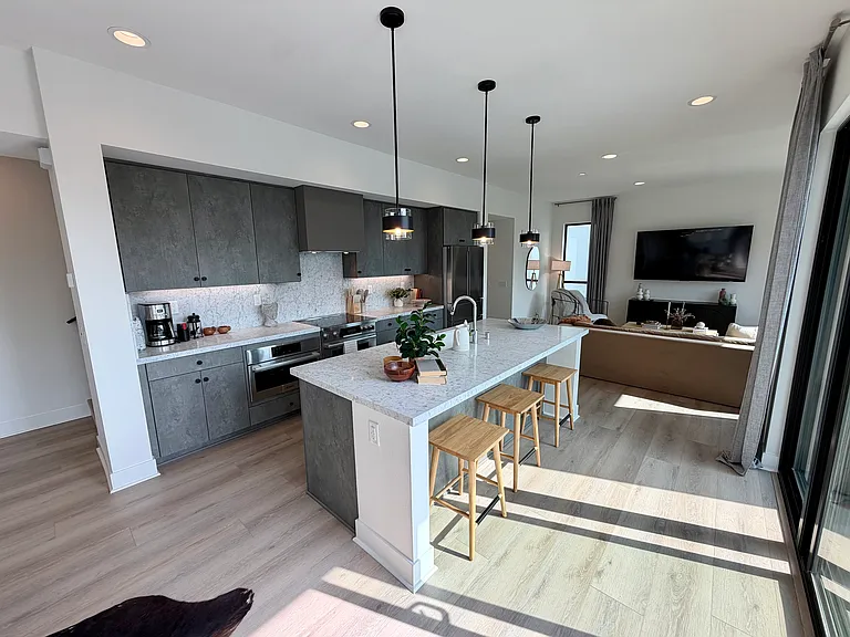 1320 W Cannon Dr #6 — Photo 9