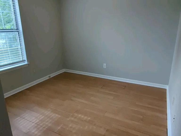 510 Park Ct — Photo 6