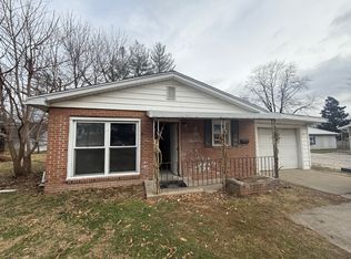 310 S Adams St, Olney, IL