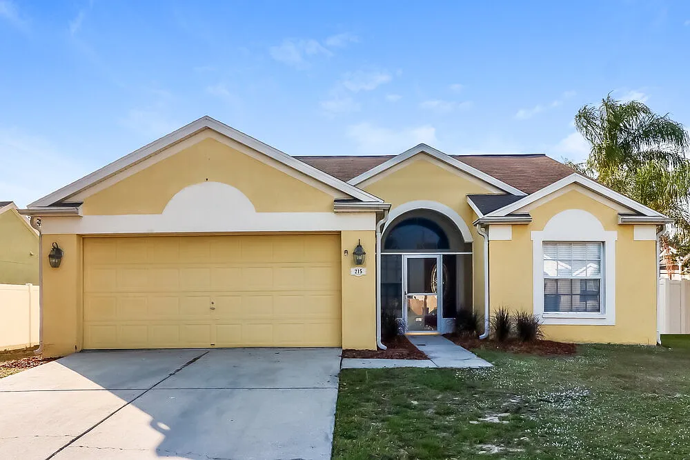 3 bed, 2.0 bath, 1784 sqft, $2,145 — Photo 1