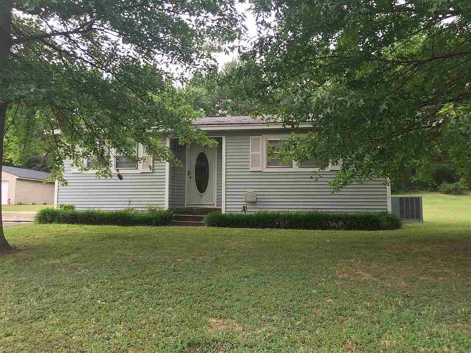 1st image of 256 Pin Oak Dr