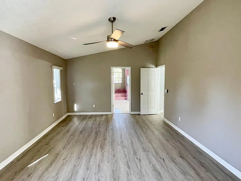 16 Whittington Dr — Photo 7