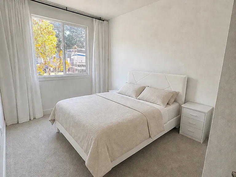 411 Toyama Dr — Photo 4