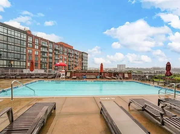 1025 Maxwell Lane image 25 of 33