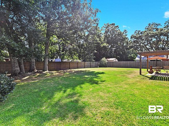 4th image of 106 Oak Hollow Cir