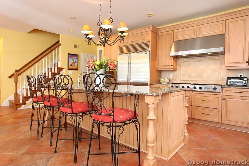 Kitchen island