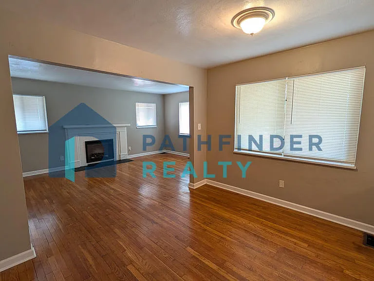 145 Waverly Ave — Photo 5