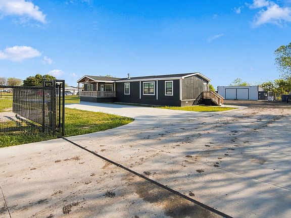 4th image of 18061 Cindys Ln