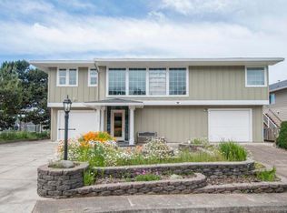 6225 NE Mast Ave, Lincoln City, OR