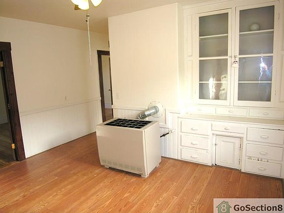 5th image of 251 Ashley Blvd