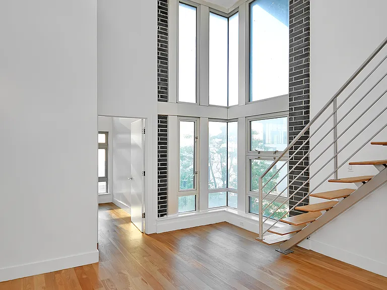 105 Grand Ave #2D — Photo 1