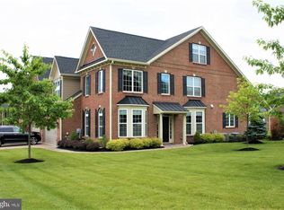 42 Rittenhouse Cir, Newtown, PA 18940