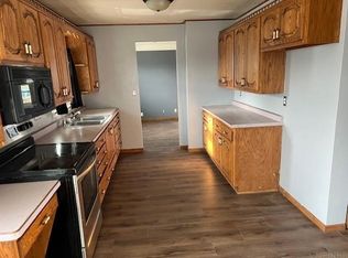 115 Amity Dr, Waterloo, IA 50701