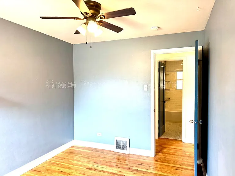 2970 Locust St — Photo 9