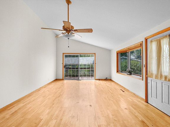 4th image of 1601 Sacramento Dr