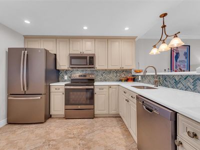 3090 N Course Dr #709, Pompano Beach, FL, 33069