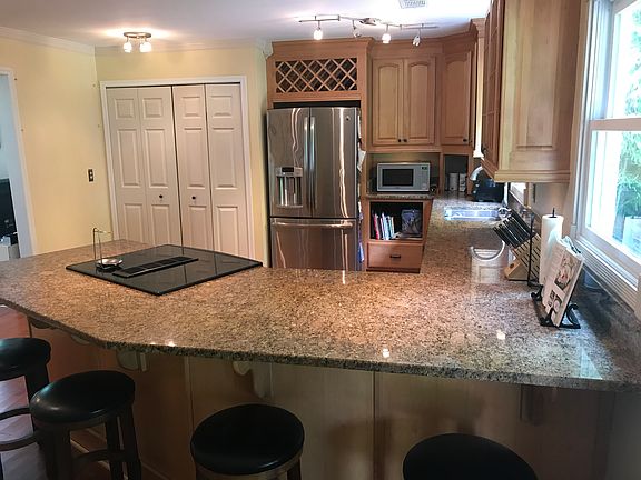 Seats 5 at peninsula