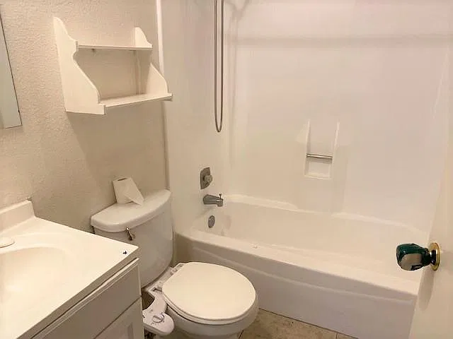 2 bed, 800 sqft, $1,935 — Photo 4