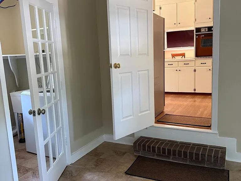 117 Windemere Rd — Photo 10