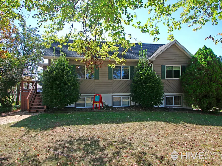 1041 Oak View Ct — Photo 1