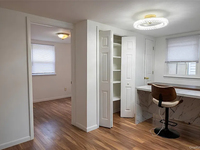 13 Cedarwood Dr — Photo 4