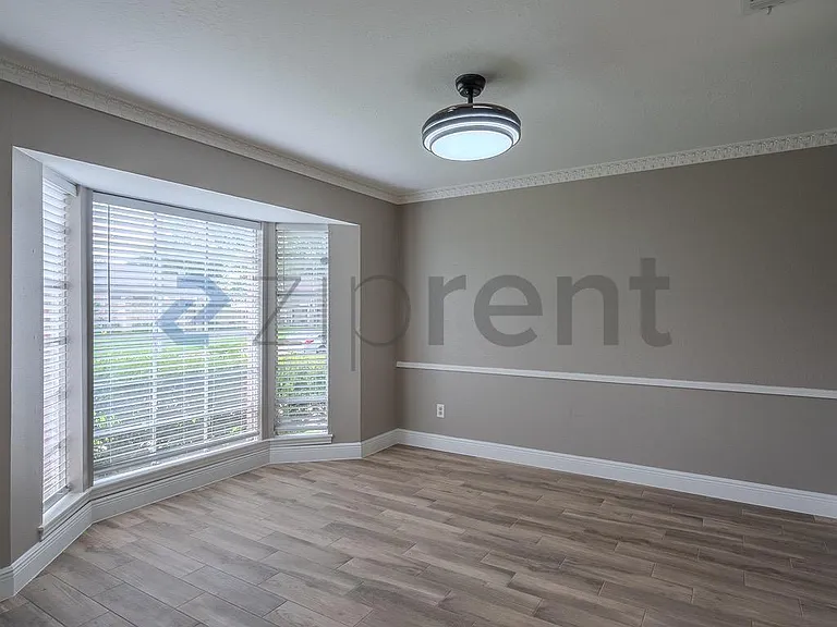 9006 Weymouth Dr — Photo 6