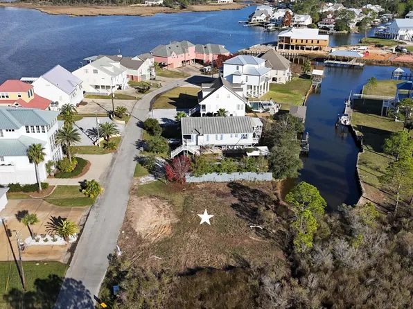 Sweet Bay Dr, Pass Christian, MS 39571