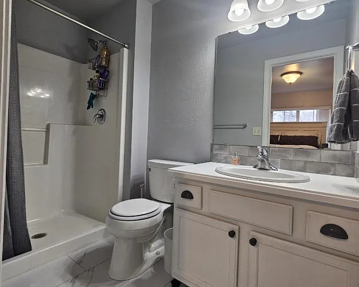 808 Royal Ave — Photo 8