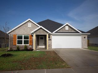 641 S Wagon Wheel Ave, Fayetteville, AR 72704