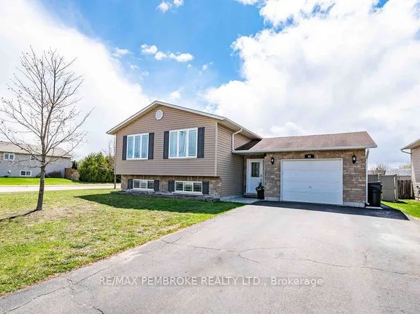 52 Highland Park Dr, Petawawa, ON K8H 0A3