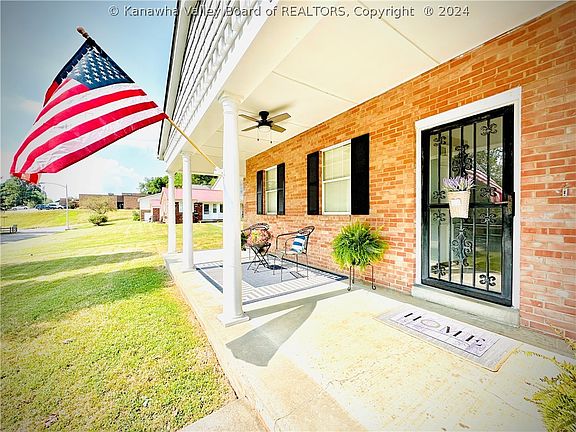 3rd image of 6712 Valley Brook Dr