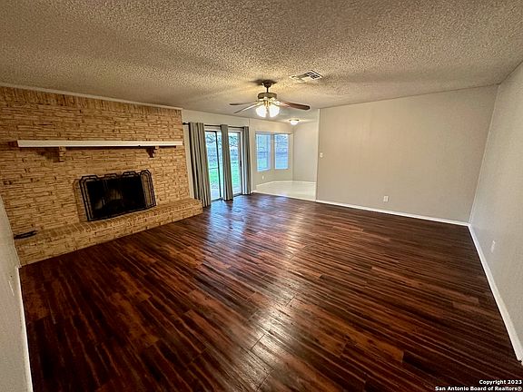3rd image of 203 HIGH MEADOW DR