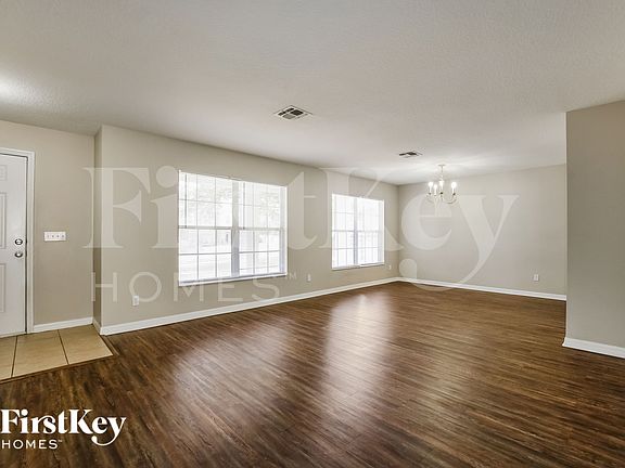 2nd image of 642 Skyridge Rd