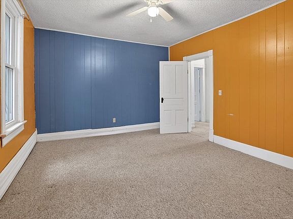5th image of 4192 Seeger St