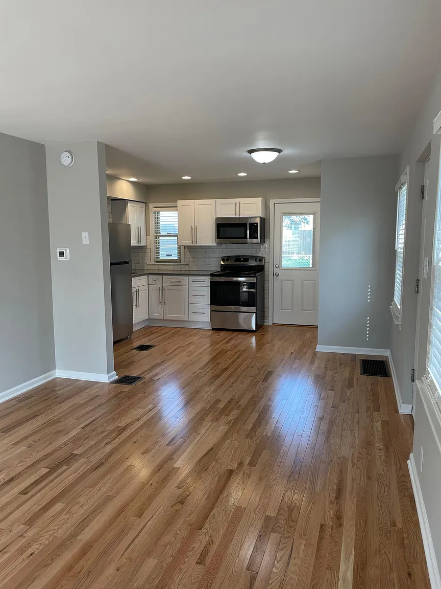 223 S Emerson Ave photo 1