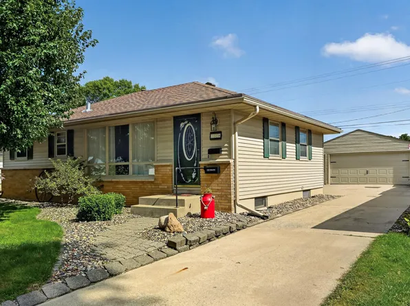2528 11th Ave NW, Rochester, MN 55901