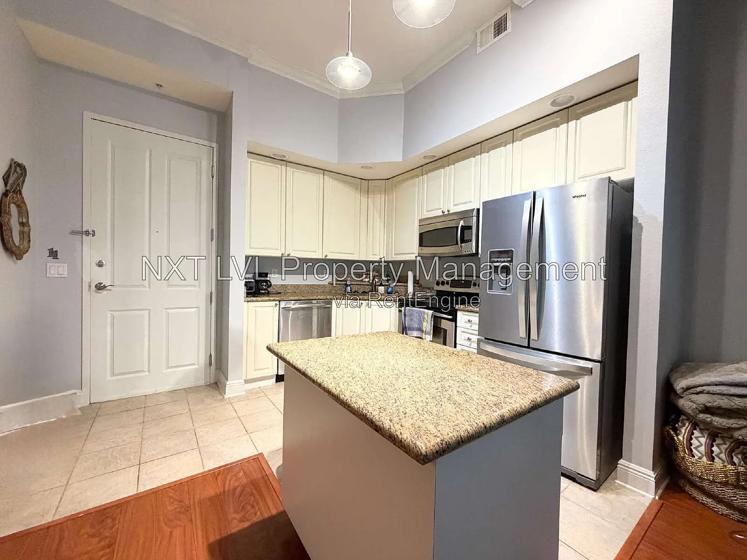 1 bed, 1.5 bath, 685 sqft, $1,795 — Photo 4