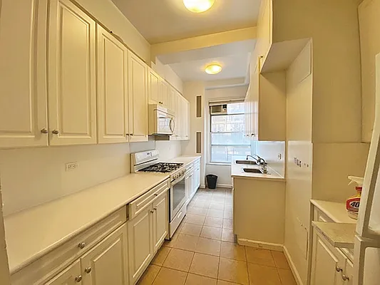 Rented by Rachel Realty | media 17