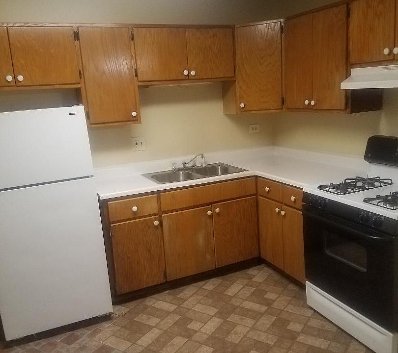 2nd image of 3030 E 79th St #1