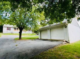 608 Stubbs Rd, Kearneysville, WV 25430