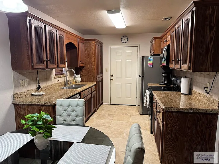 1150 Quail Hollow Dr — Photo 5