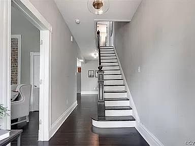 3rd image of 3318 2nd Ave