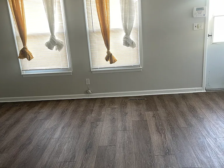 1400 Harford Square Dr — Photo 1